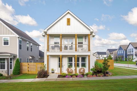 Photo of 1548 Bourbon Way, Chattanooga, TN 37421 (MLS # 1522132)