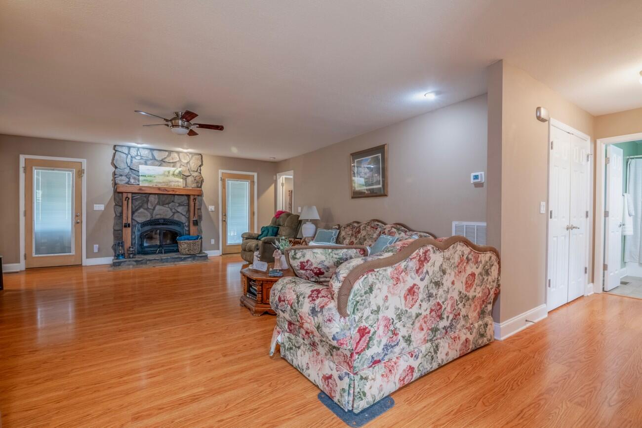 524 E Teems Road, Ringgold, Georgia image 9