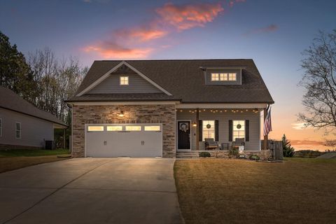 Photo of 8145 Cobblestone Drive SW, Cleveland, TN 37311 (MLS # 1531087)