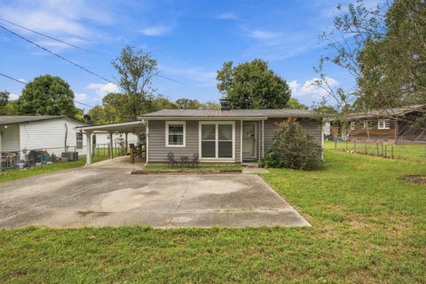 Photo of 705 Burchfield Avenue, Dalton, GA 30721 (MLS # 1544525)