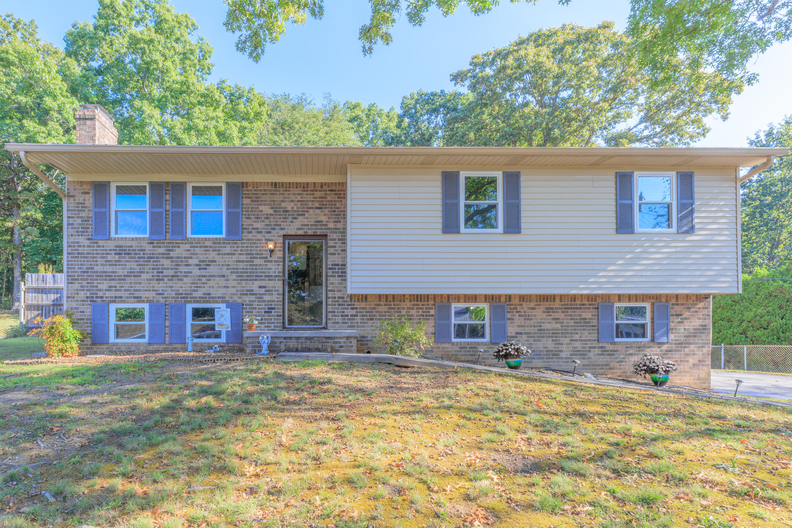 1412 Asterwood Lane NW