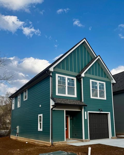 Photo of 1366 Thomas Avenue, Chattanooga, TN 37409 (MLS # 1528905)