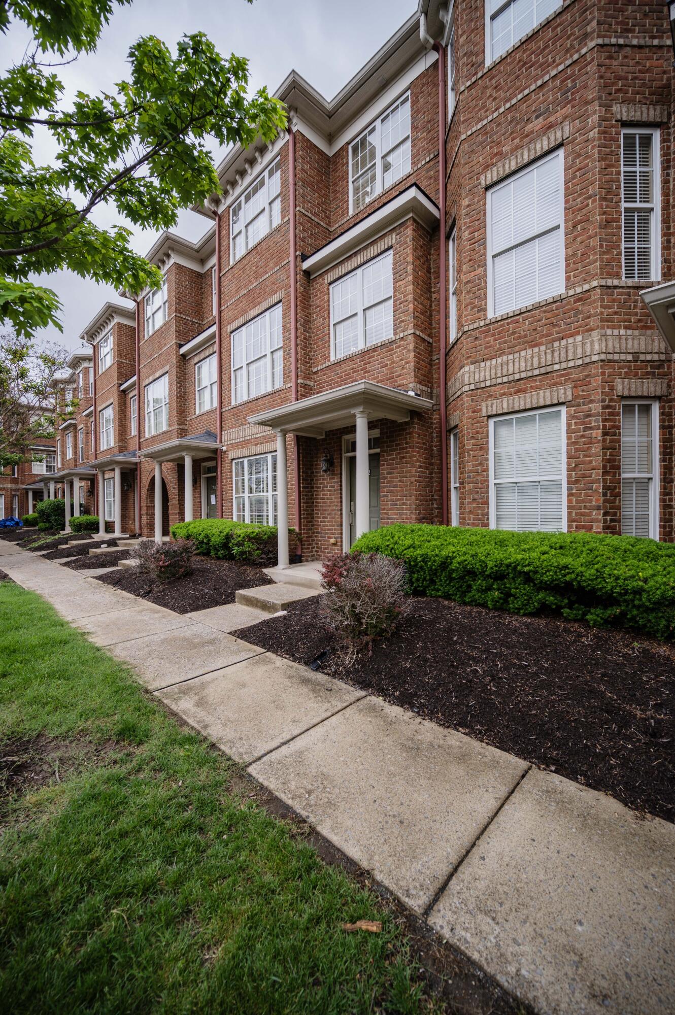 742 Wedgewood Park, Nashville, Tennessee image 5