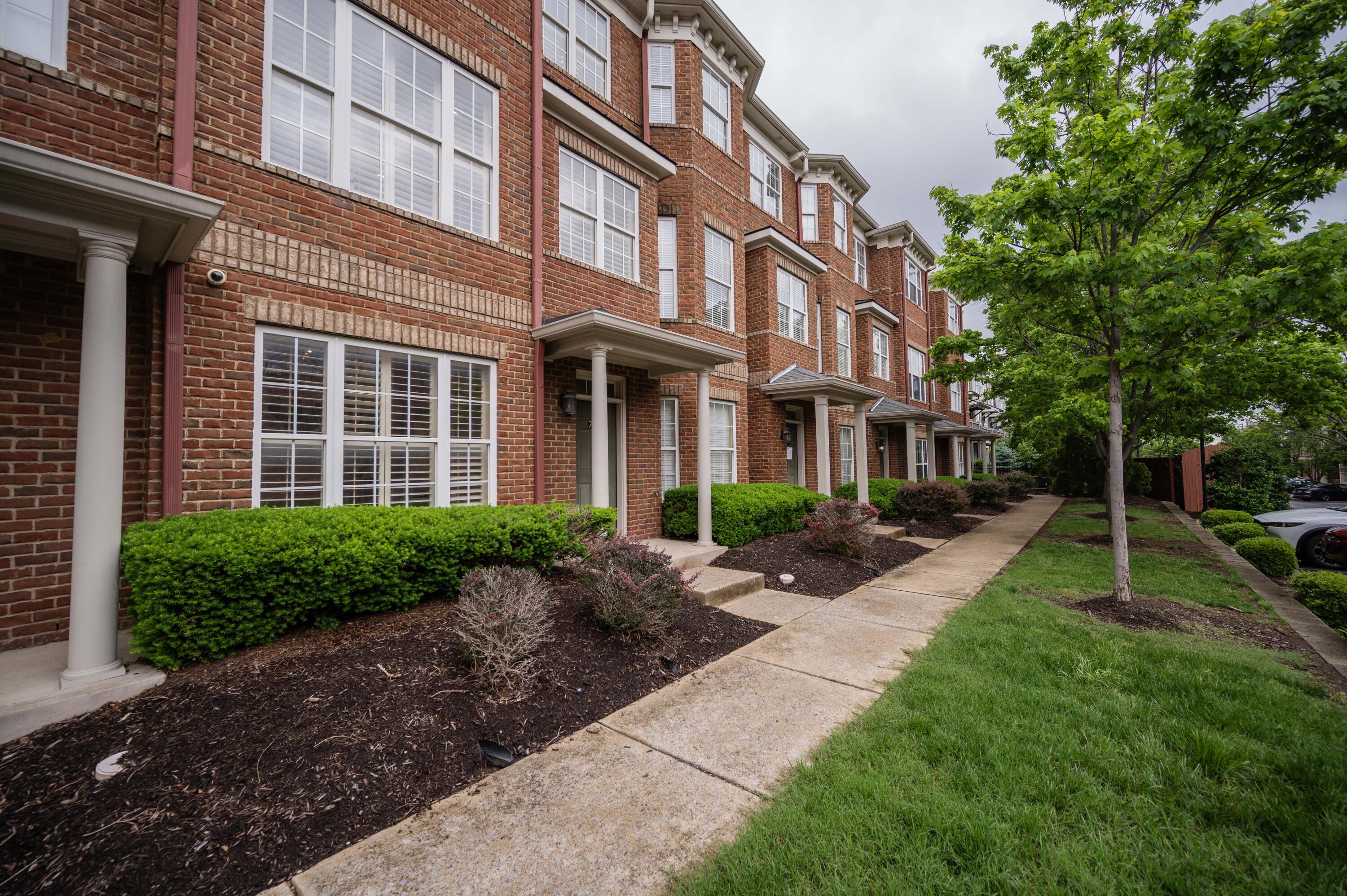 742 Wedgewood Park, Nashville, Tennessee image 4