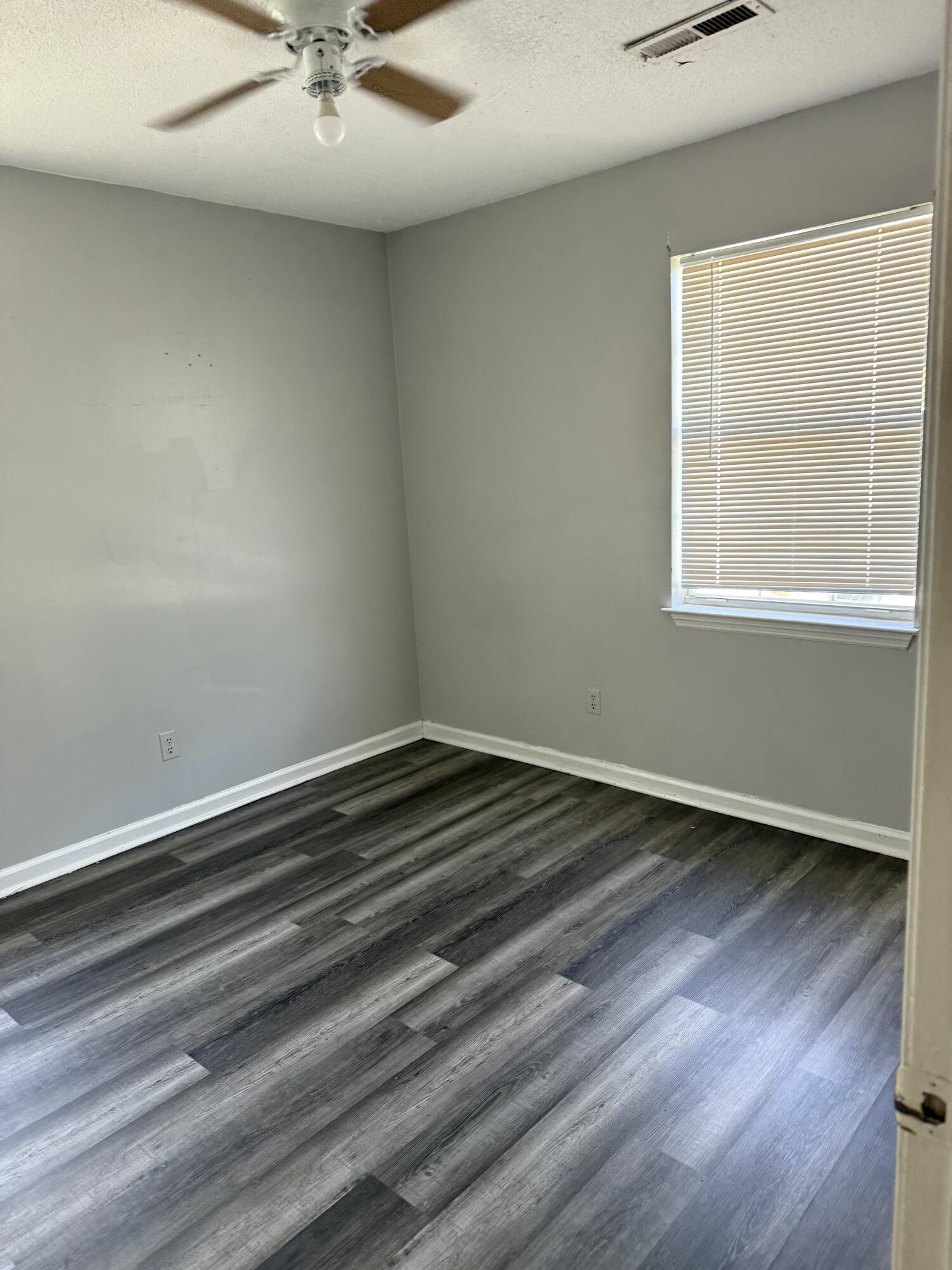 Rossville, Georgia 30741, United States, 8 Bedrooms Bedrooms, ,4 BathroomsBathrooms,Residential,Active,230324