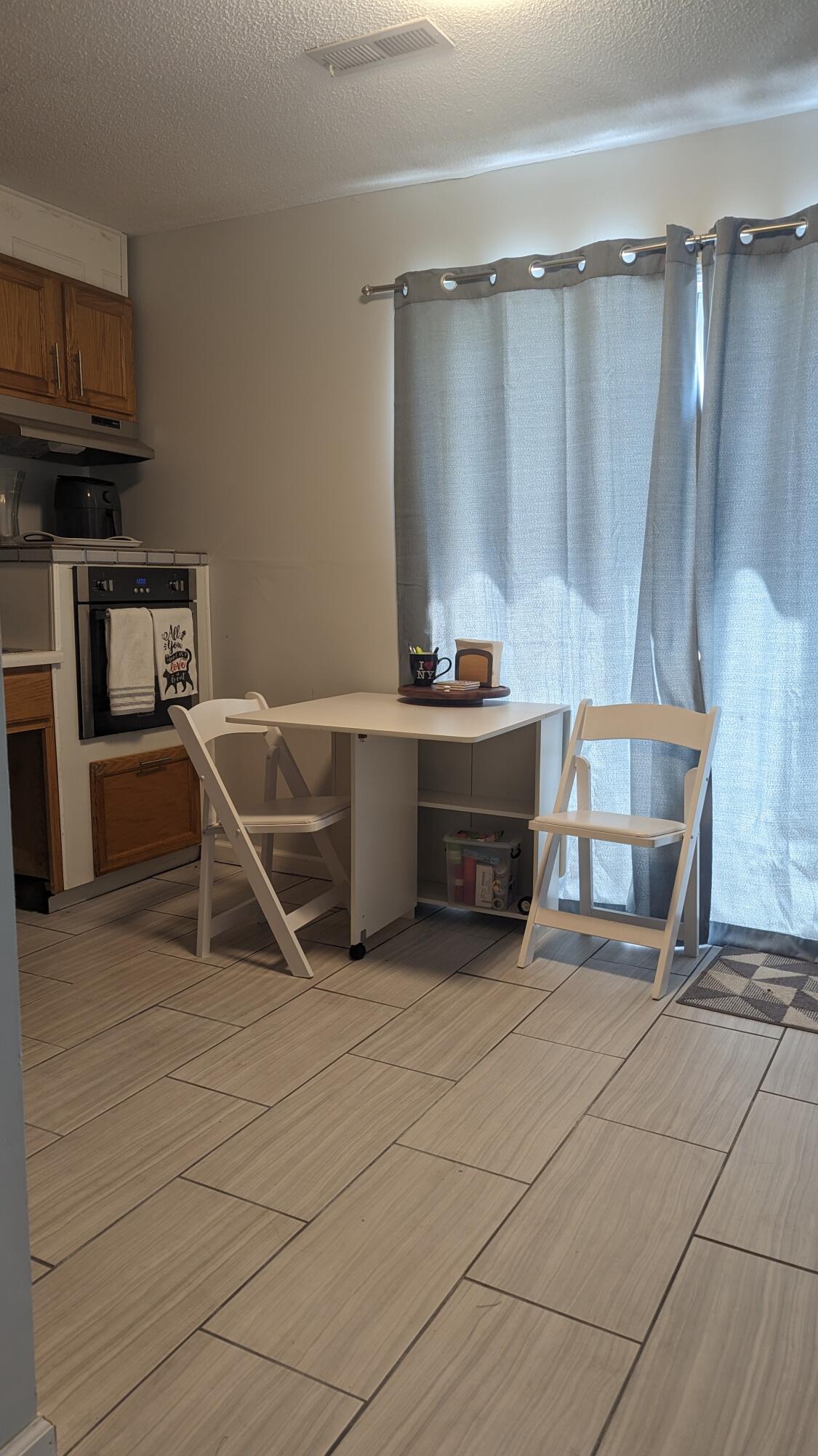 Rossville, Georgia 30741, United States, 8 Bedrooms Bedrooms, ,4 BathroomsBathrooms,Residential,Active,230324