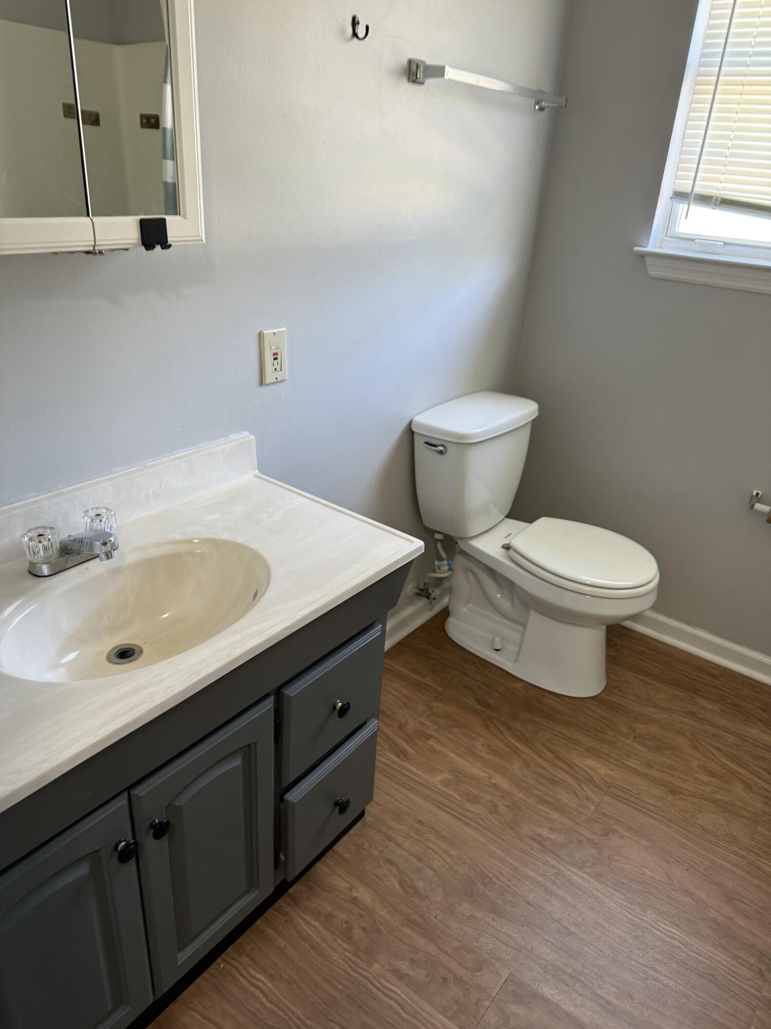 Rossville, Georgia 30741, United States, 8 Bedrooms Bedrooms, ,4 BathroomsBathrooms,Residential,Active,230324