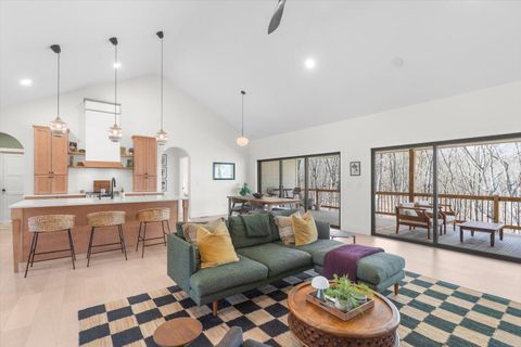 Tiny photo for 1123 Cumberland Road, Chattanooga, TN 37419 (MLS # 1527275)