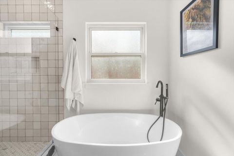 Tiny photo for 1123 Cumberland Road, Chattanooga, TN 37419 (MLS # 1527275)