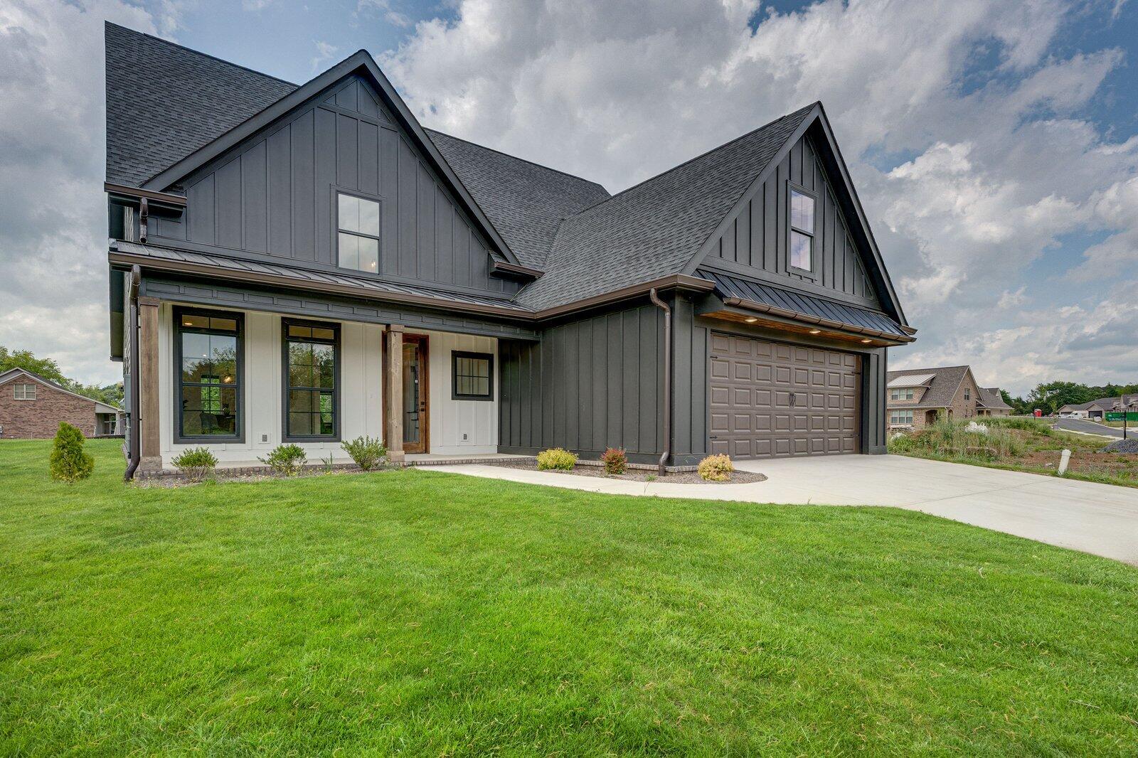 111 Arthur Lane N W