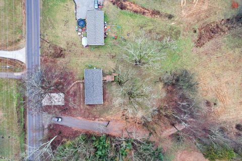 Mobile Home For Sale - 1215 Sweetwater Vonore Road<br/> Sweetwater, TN 37874