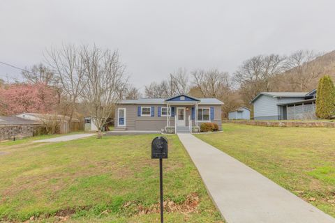 Photo of 410 Hogue Street, Soddy Daisy, TN 37379 (MLS # 1529724)