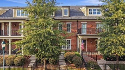 Townhouse For Sale - 117 E 3rd Street<br/> Chattanooga, TN 37403