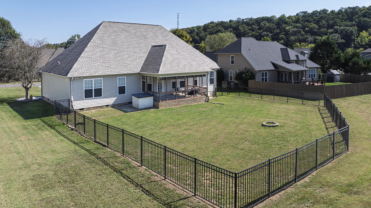 152 Winding Glen Drive NW