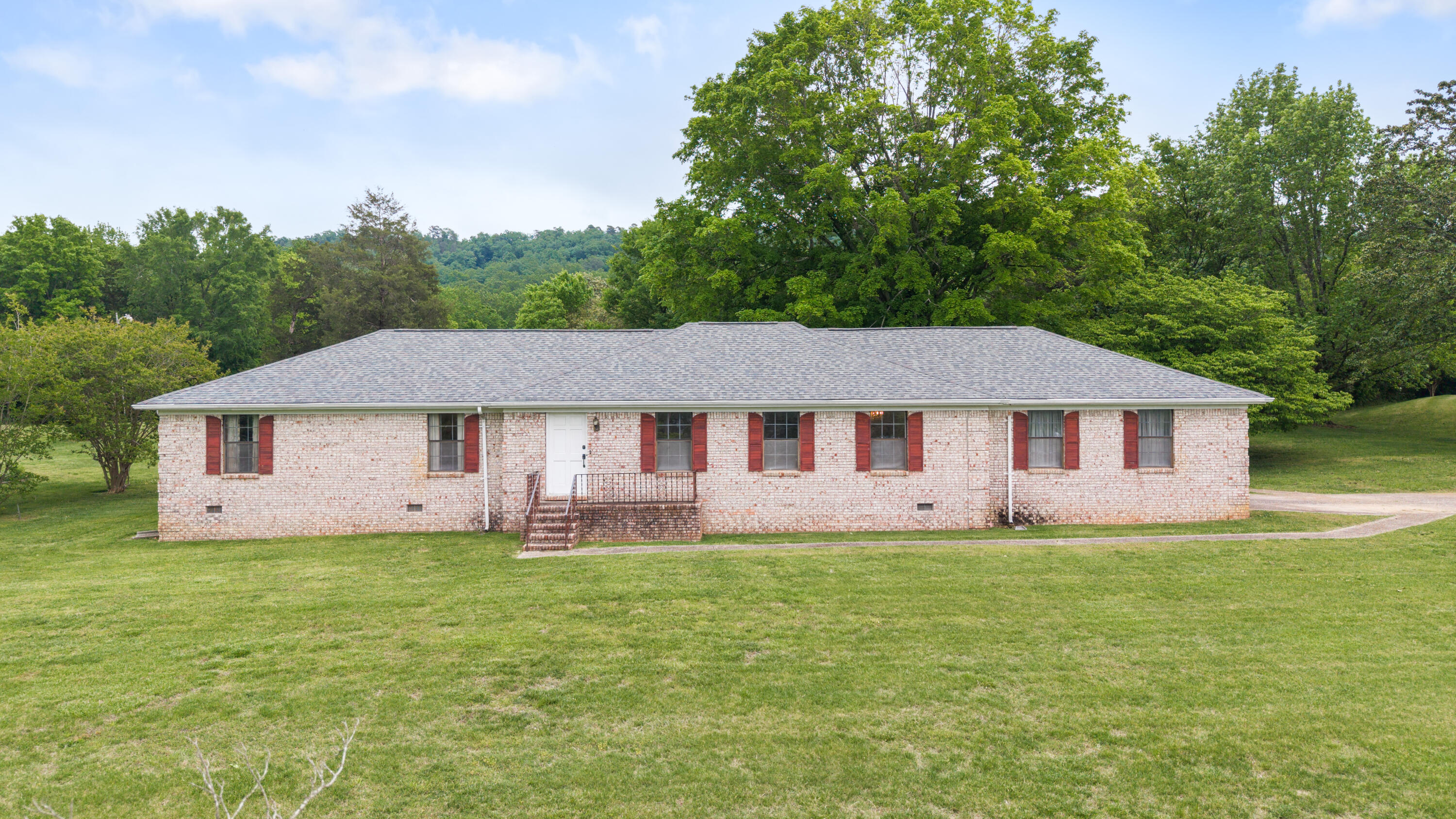 5901 Heathwood Drive