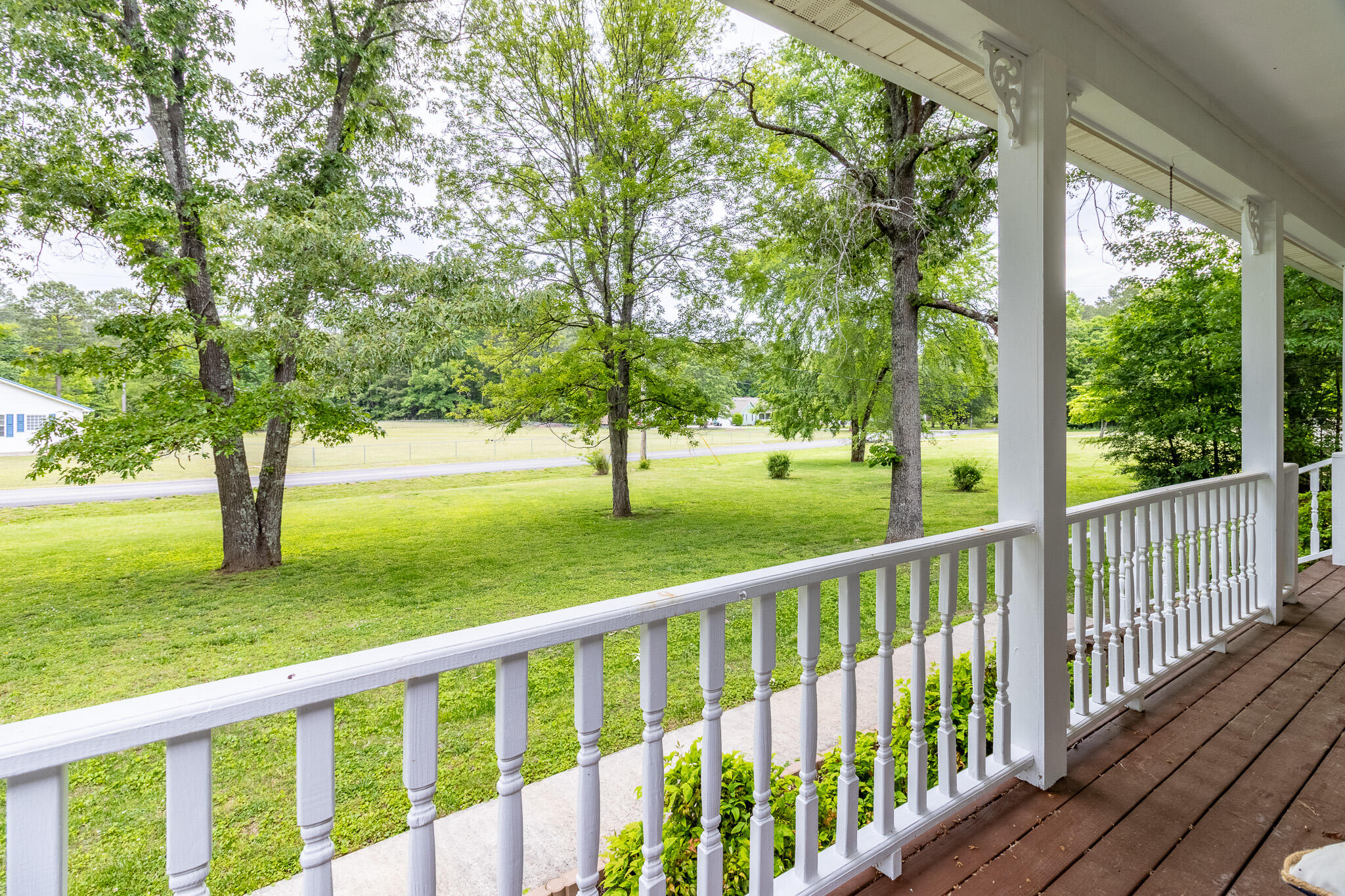 780 Live Oak Trail NE