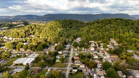 Tiny photo for 15 Sawyer Street, Chattanooga, TN 37405 (MLS # 1522435)