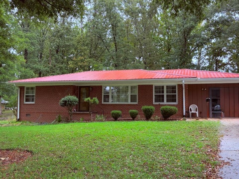 Photo of 201 Avis Drive, Dalton, GA 30721 (MLS # 1545249)