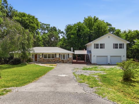 Photo of 1573 Georgia 157, Lookout Mountain, GA 30750 (MLS # 1538597)