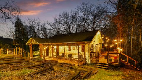 Photo of 3414 Bennett Road, Chattanooga, TN 37412 (MLS # 1525029)