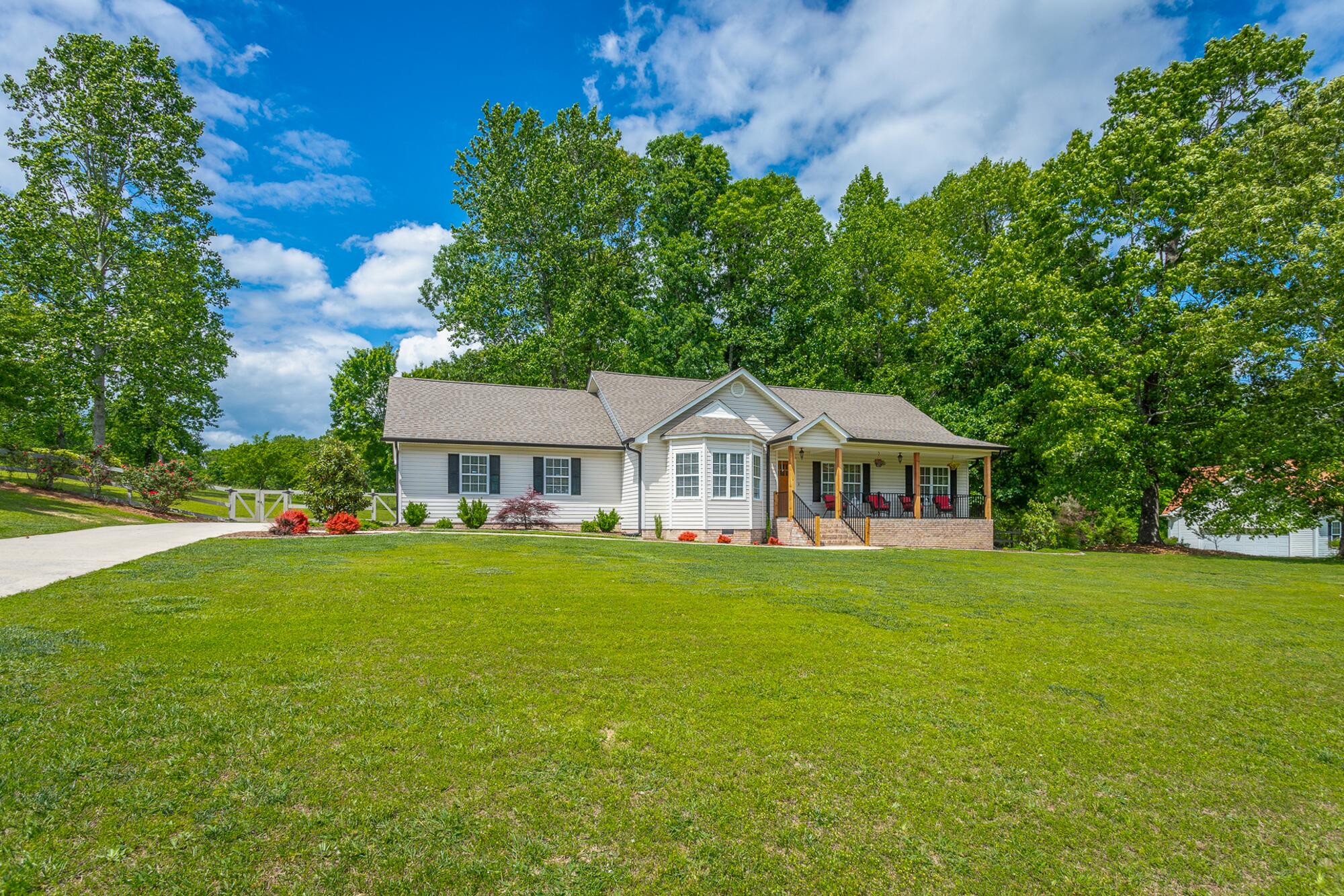 699 Van Dell Drive, Rock Spring, Georgia image 3