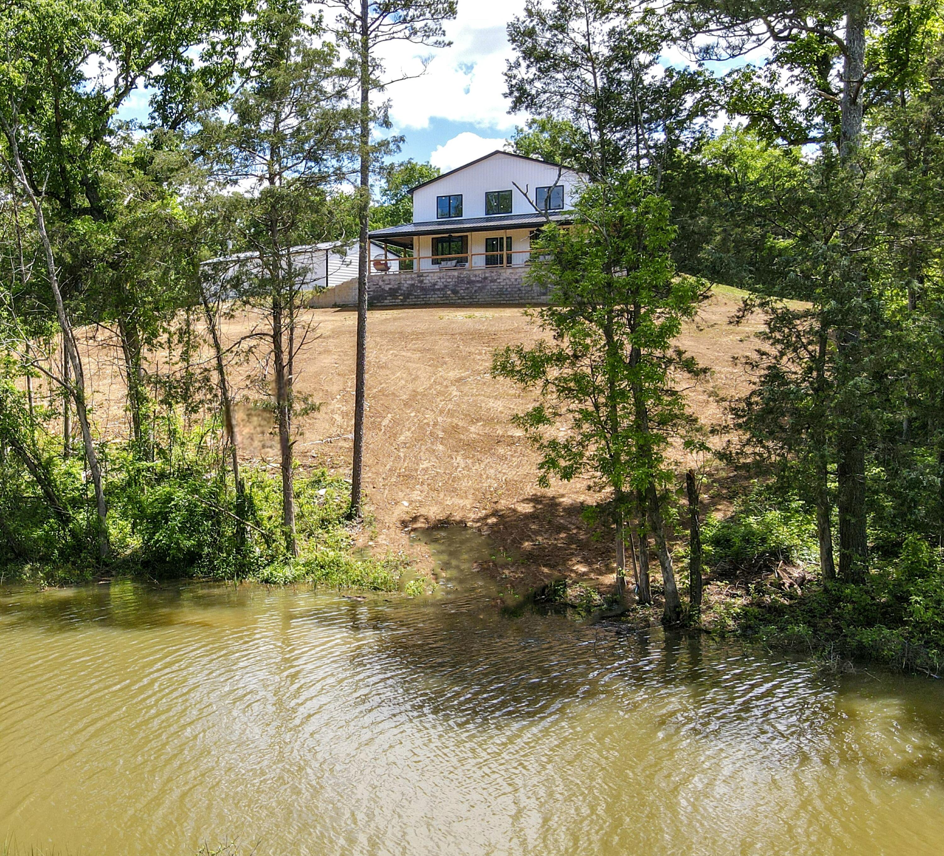 132 Hiwassee Drive, Decatur, Tennessee image 1