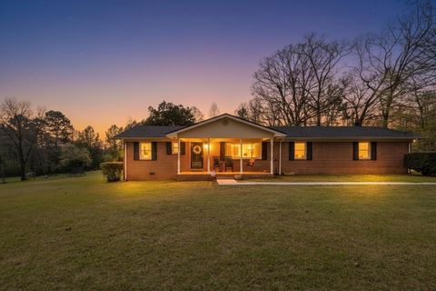 Photo of 177 W Reed Road, LaFayette, GA 30728 (MLS # 1531222)