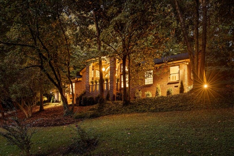 Photo of 1724 Spring View Lane, Chattanooga, TN 37421 (MLS # 1543593)