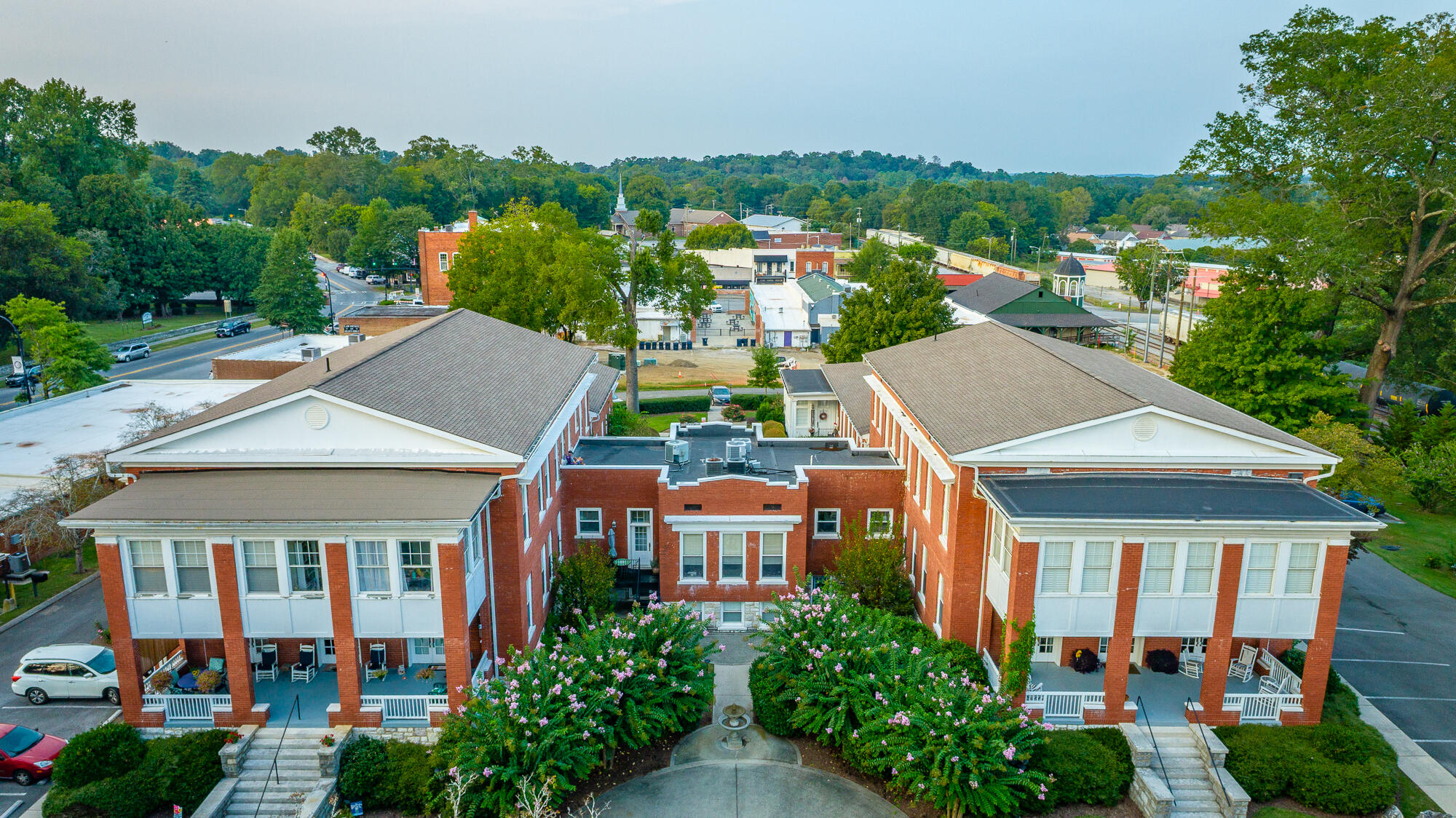 16 Euclid Avenue Ste S1