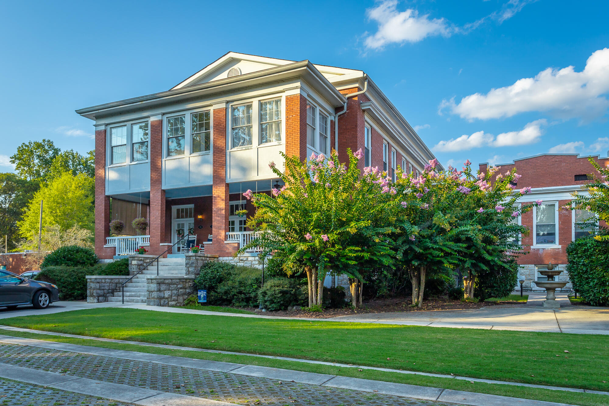 16 Euclid Avenue Ste S1