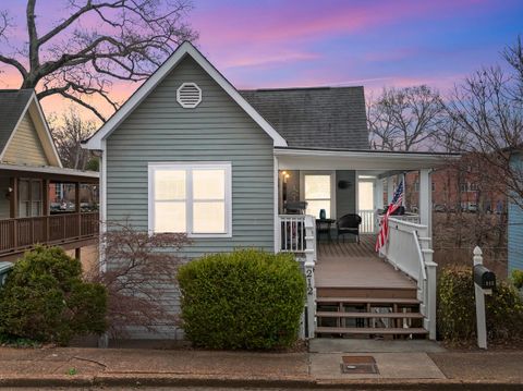 Photo of 212 Baker Street, Chattanooga, TN 37405 (MLS # 1529756)