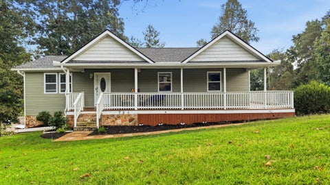 Photo of 734 Crestridge Drive, Rossville, GA 30741 (MLS # 1543969)