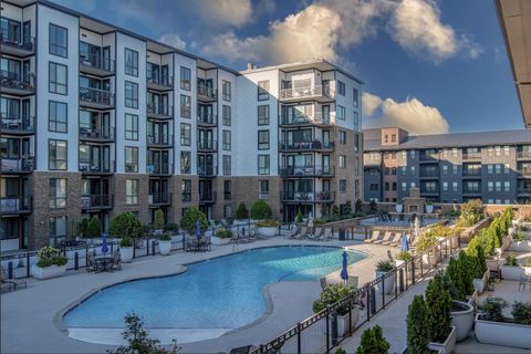 Tiny photo for 200 Manufacturers Road, Chattanooga, TN 37405 (MLS # 1528386)