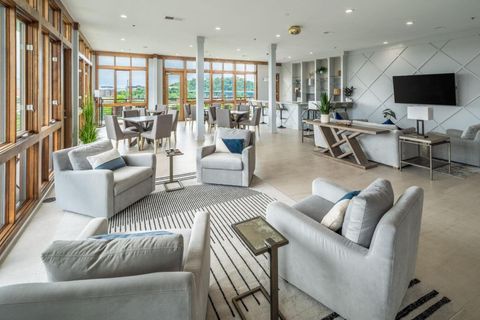 Tiny photo for 200 Manufacturers Road, Chattanooga, TN 37405 (MLS # 1528386)