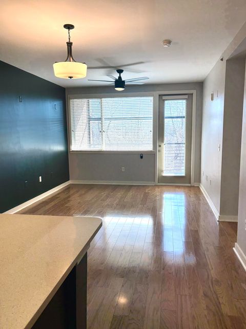 Tiny photo for 200 Manufacturers Road, Chattanooga, TN 37405 (MLS # 1528386)