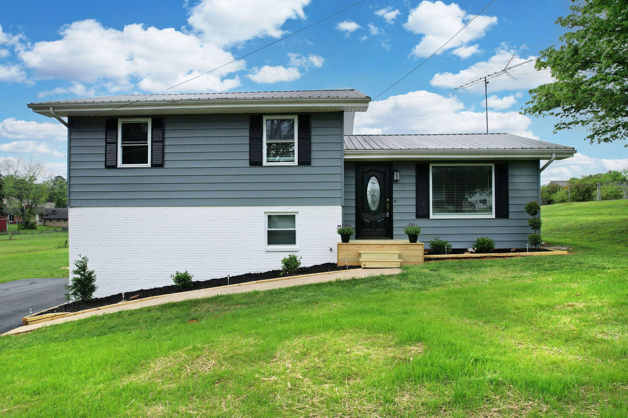 1680 Rolling Brook Drive, Cleveland, Tennessee image 1