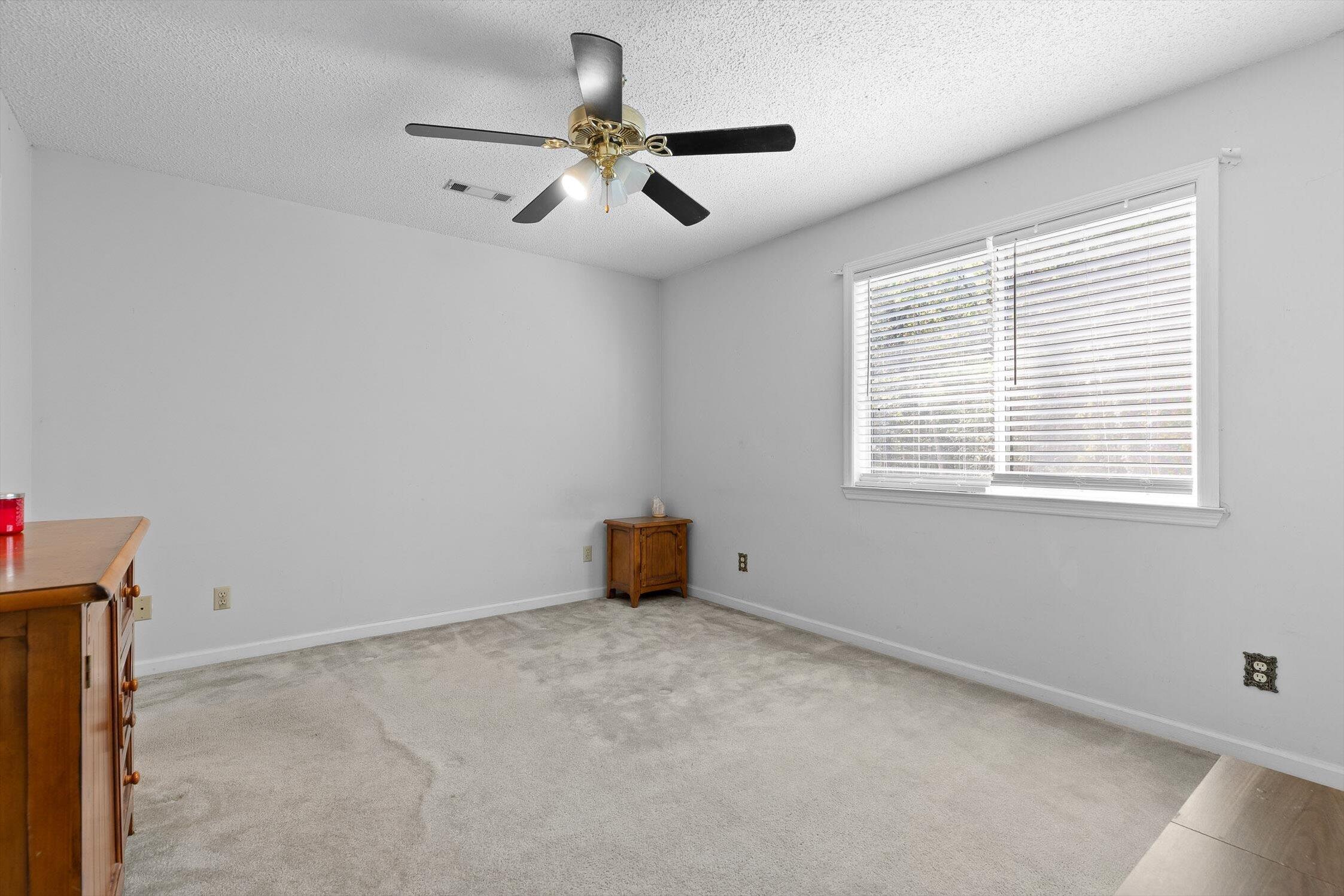 Dalton, Georgia 30721, United States, 3 Bedrooms Bedrooms, ,2 BathroomsBathrooms,Residential,Active,214687