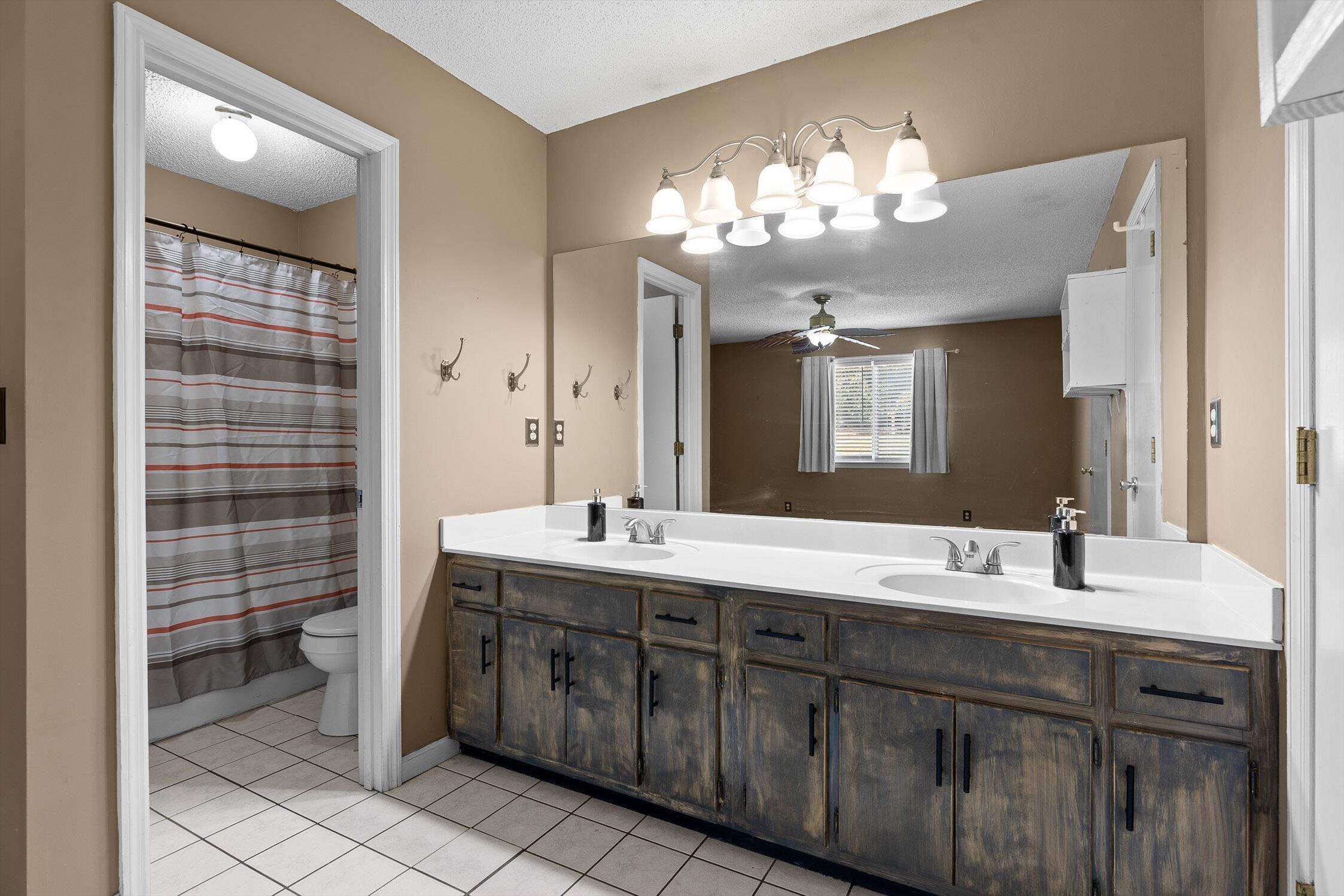 Dalton, Georgia 30721, United States, 3 Bedrooms Bedrooms, ,2 BathroomsBathrooms,Residential,Active,214687