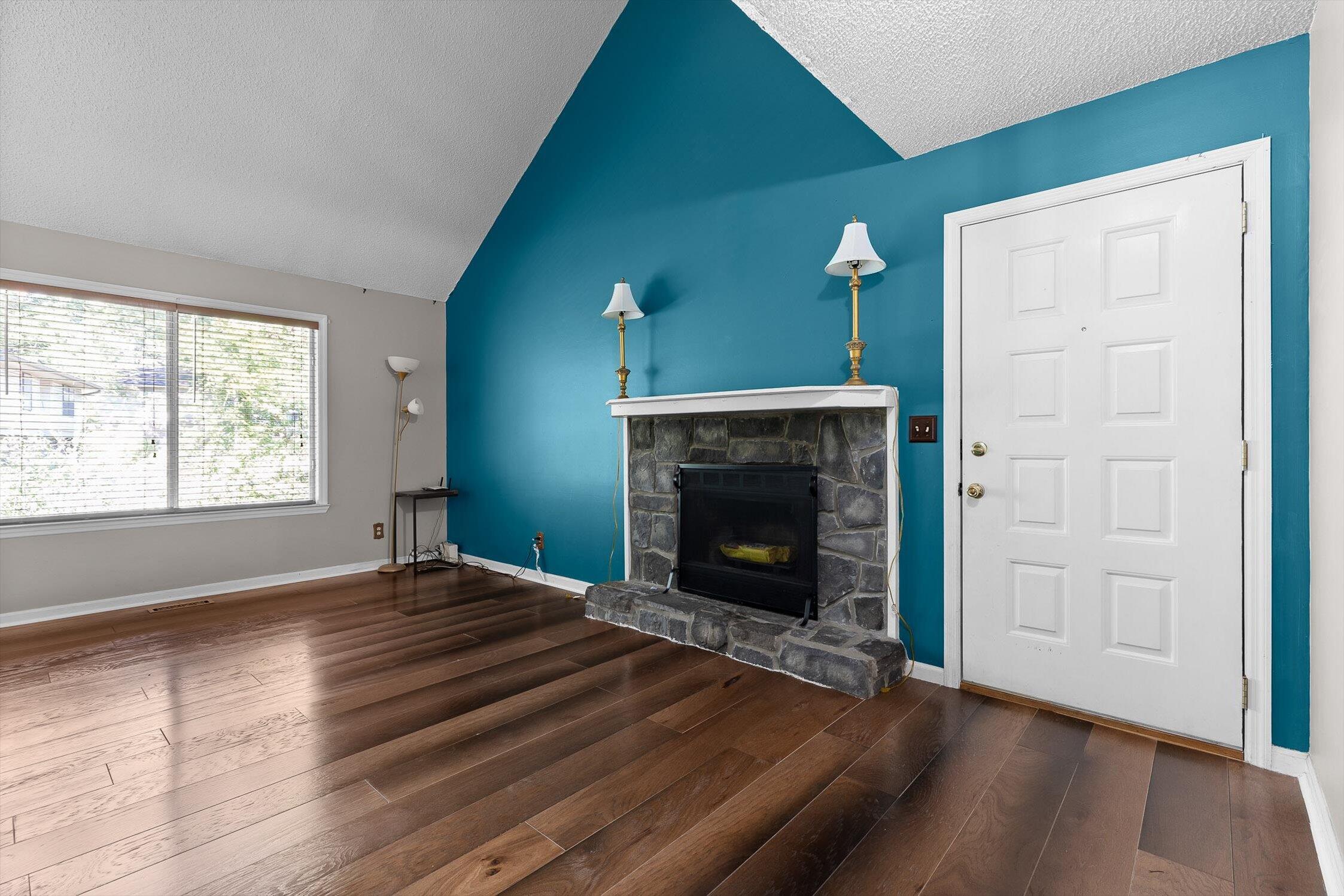 Dalton, Georgia 30721, United States, 3 Bedrooms Bedrooms, ,2 BathroomsBathrooms,Residential,Active,214687