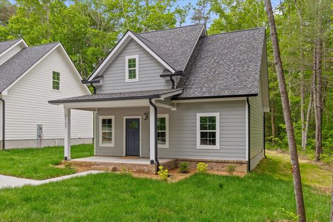 Photo of 2127 Oak Street, Signal Mountain, TN 37377 (MLS # 1534588)