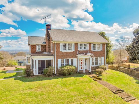 Photo of 212 S Crest Road, Chattanooga, TN 37404 (MLS # 1530430)