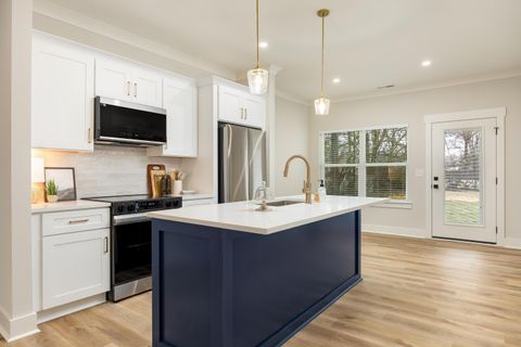 Tiny photo for 5824 Mckinley Street, Chattanooga, TN 37412 (MLS # 1527577)