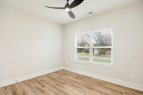 Tiny photo for 5824 Mckinley Street, Chattanooga, TN 37412 (MLS # 1527577)
