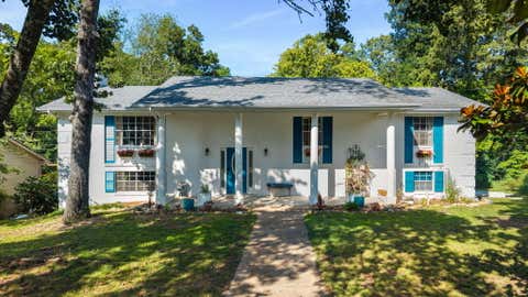 Photo of 4825 Montcrest Drive, Chattanooga, TN 37416 (MLS # 1539442)
