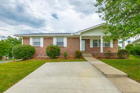 Photo of 2520 Sharron Drive, Chattanooga, TN 37421 (MLS # 1535398)