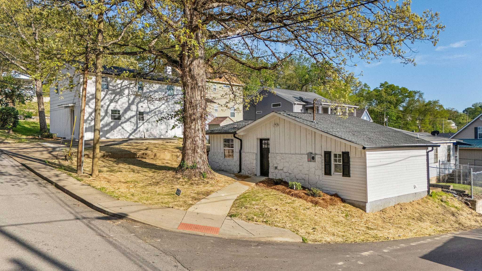 1011 Hamilton Avenue, Chattanooga, Tennessee image 3