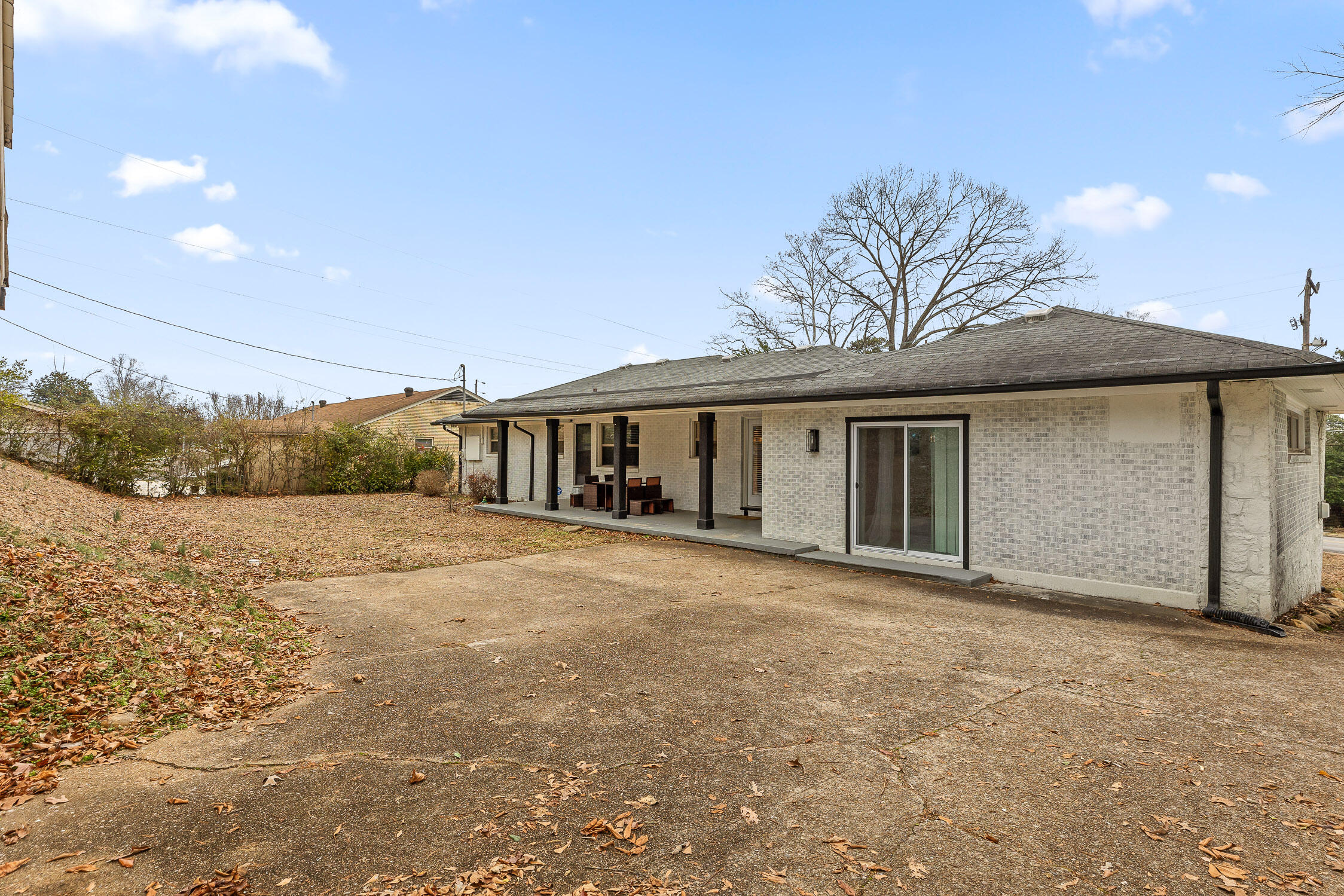 Chattanooga, Tennessee 37412, United States, 3 Bedrooms Bedrooms, ,2 BathroomsBathrooms,Residential,Active,6960