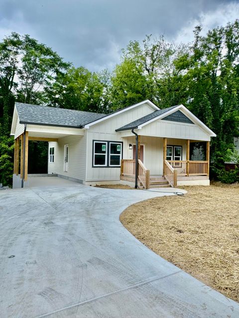 Photo of 612 Shannon Avenue, Chattanooga, TN 37411 (MLS # 1517459) Photo of 612 Shannon Avenue, Chattanooga, TN 37411 (MLS # 1517459)