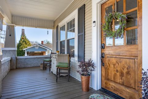 Tiny photo for 1714 Bennett Avenue, Chattanooga, TN 37404 (MLS # 1527514)