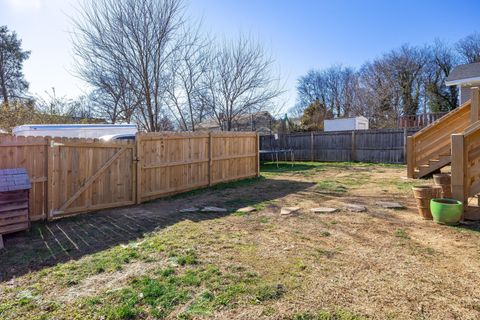 Tiny photo for 1714 Bennett Avenue, Chattanooga, TN 37404 (MLS # 1527514)
